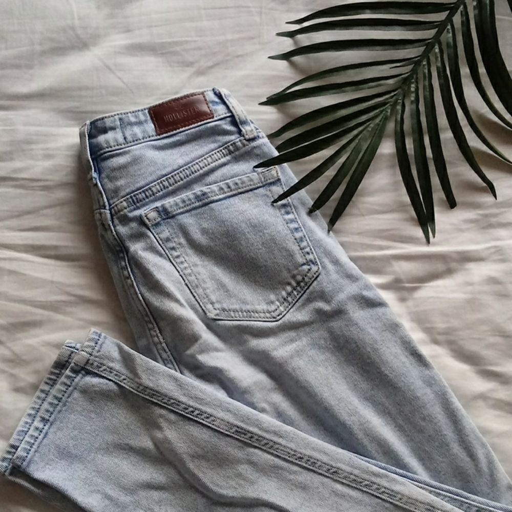 Hollister mom jeans